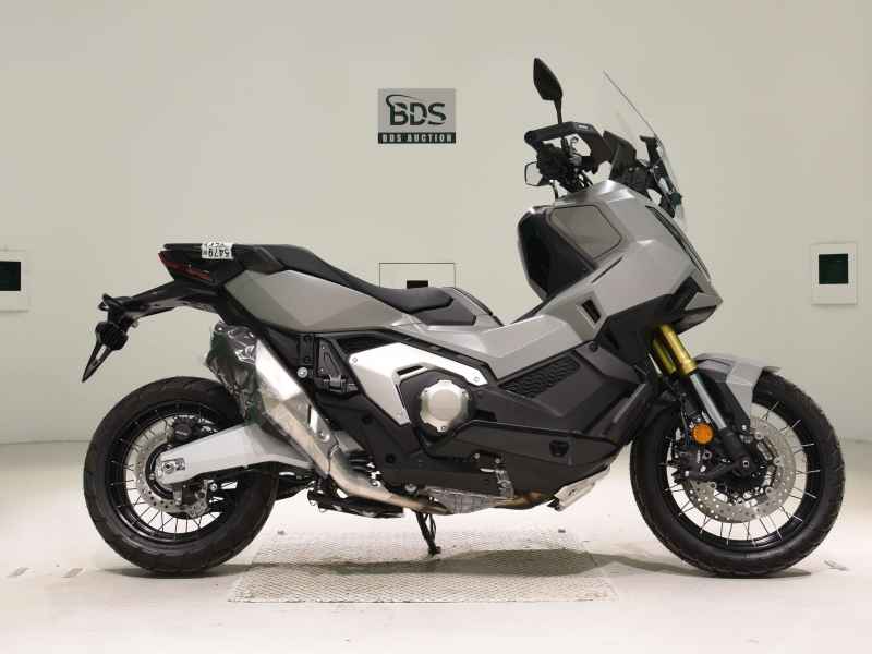 Honda X-Adv 750 2025