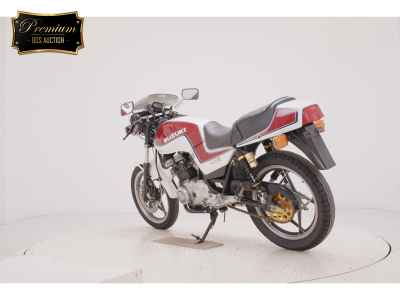 Suzuki GSX250E