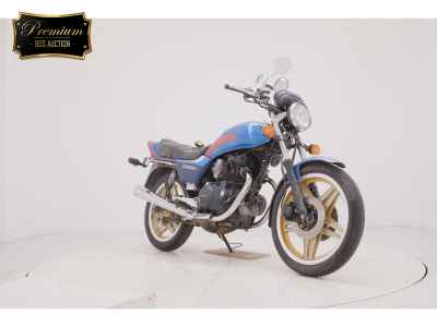 Honda CB400N 2025
