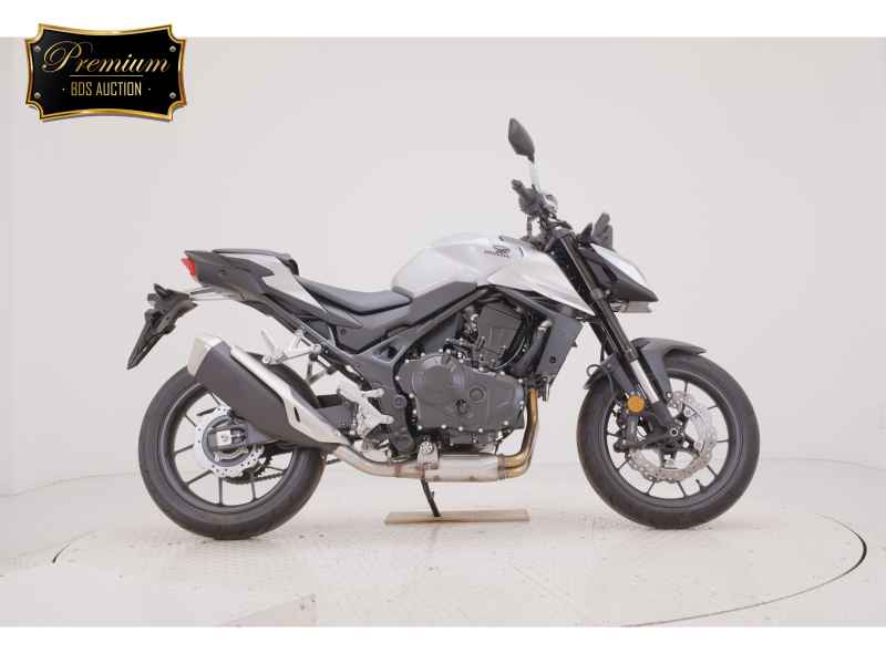 Honda CB750 2025