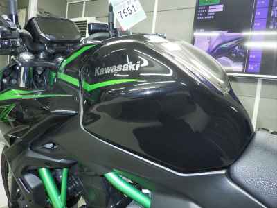 Kawasaki Z650 2025