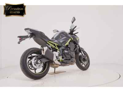 Kawasaki Z900 2021