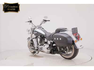 Harley-Davidson Deluxe FLSTN1580 2008
