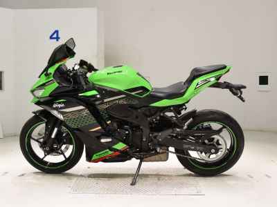 Kawasaki Ninja ZX-25R 2021