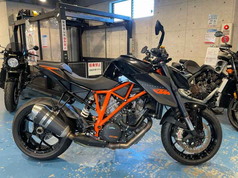 KTM 1290 Super Duke 2015