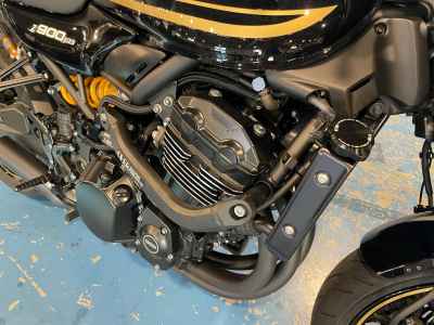 Kawasaki Z900RS Cafe 2024