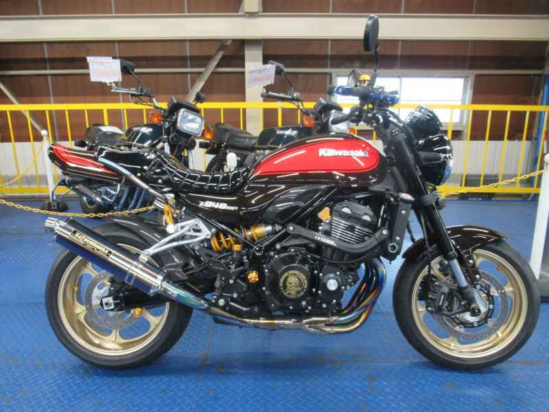 Kawasaki Z900RS 2023