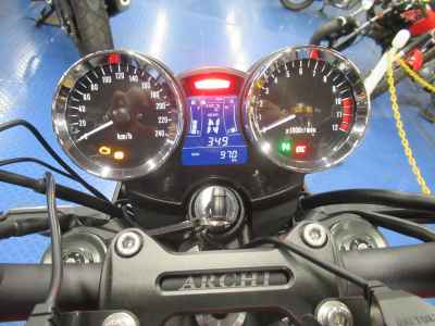 Kawasaki Z900RS 2023