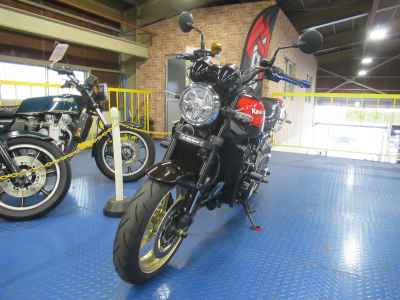 Kawasaki Z900RS 2023