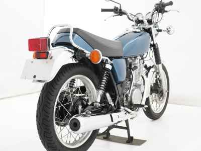 Yamaha SR400 2021