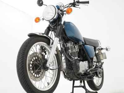 Yamaha SR400 2021