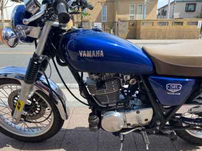Yamaha SR400 2021
