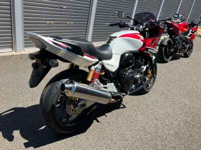 Honda CB400 Super Boldor 2015