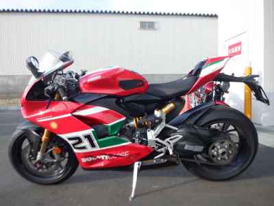 Ducati Panigale V2 2024
