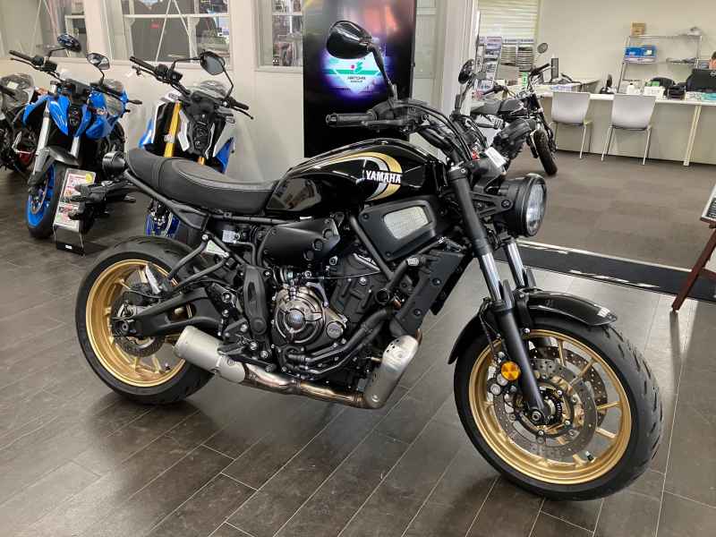 Yamaha XSR700 2022