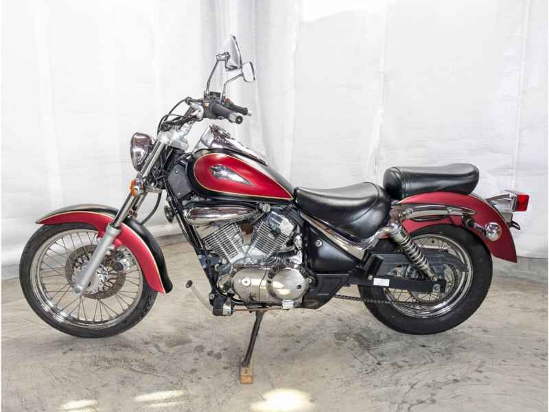 Suzuki Intruder 250LC