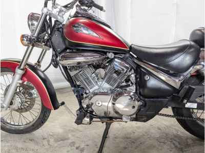 Suzuki Intruder 250LC