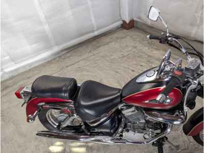Suzuki Intruder 250LC