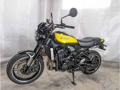 Kawasaki Z900RS 2023