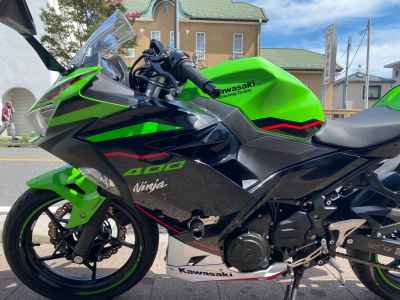 Kawasaki Ninja 400 KRT Edition 2022