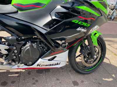 Kawasaki Ninja 400 KRT Edition 2022