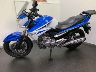 Suzuki GSR250
