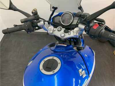 Suzuki GSR250