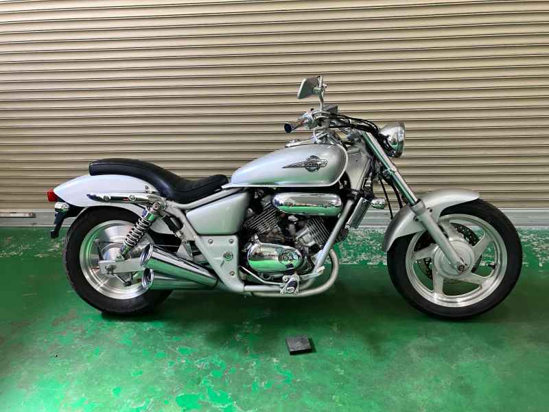Honda V- Twin Magna