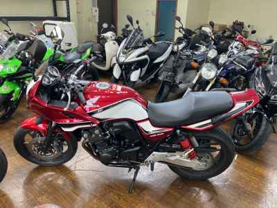 Honda CB400 Super Boldor 2022
