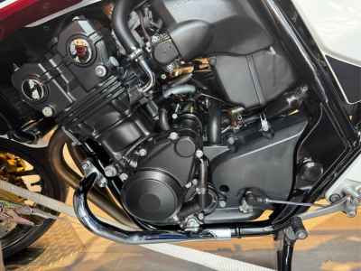 Honda CB400 Super Boldor 2015