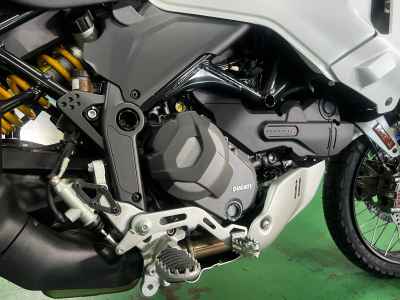 Ducati DesertX 2025