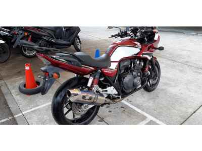 Honda CB400 Super Boldor 2019