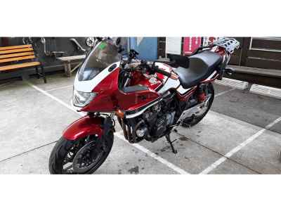 Honda CB400 Super Boldor 2019