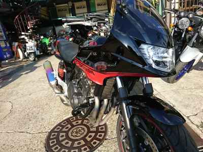 Honda CB400 Super Boldor 2016
