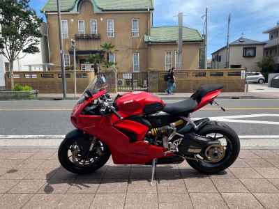 Ducati Panigale V2 2023
