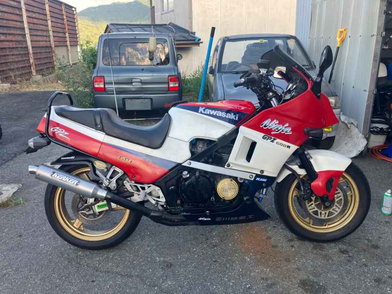 Kawasaki GPZ600R