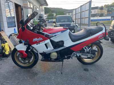 Kawasaki GPZ600R