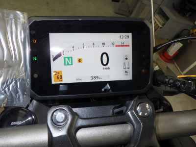 Honda CB650R E-Clutch 2024