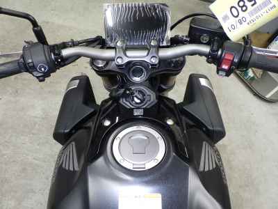 Honda CB650R E-Clutch 2024