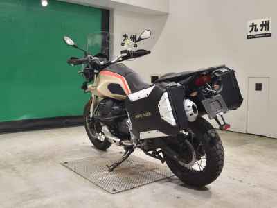 Moto Guzzi V85TT Travel 2020