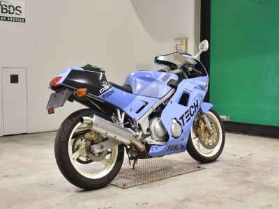 Yamaha FZR250