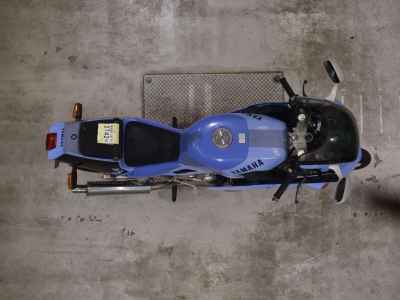 Yamaha FZR250