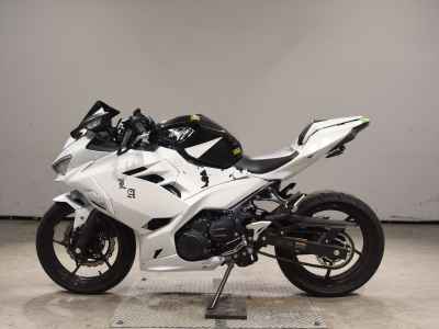 Kawasaki Ninja 400 2023