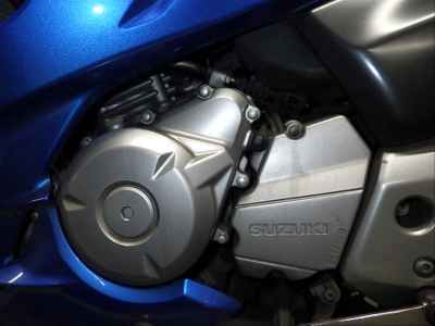 Suzuki GSR250F