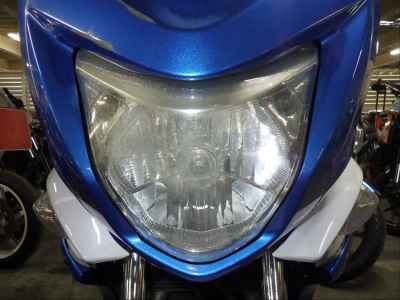 Suzuki GSR250F