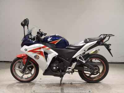 Honda CBR250R 2011