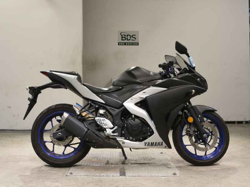 Yamaha YZF-R25 2017