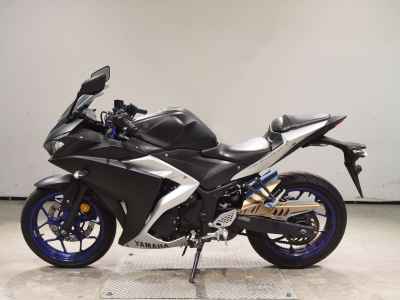 Yamaha YZF-R25 2017