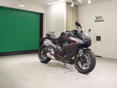 Honda CBR650R 2025
