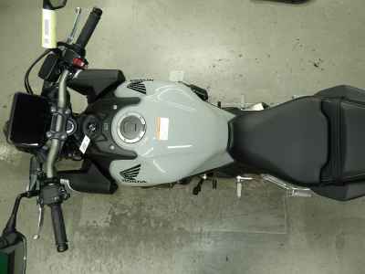 Honda CB650R E-Clutch 2024